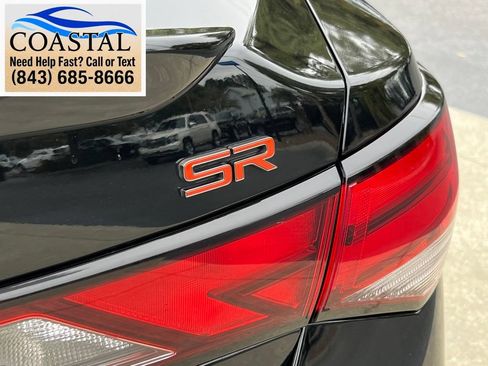 Certified 2025 Nissan Sentra SR FWD image 25