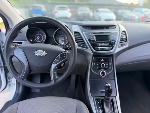 Used 2016 Hyundai Elantra SE FWD image 10