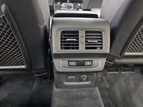 Used 2020 Audi SQ5 Prestige w/ Prestige Package image 31