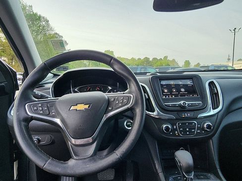 Used 2023 Chevrolet Equinox LT image 16