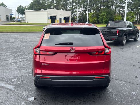 Used 2025 Honda CR-V LX image 10