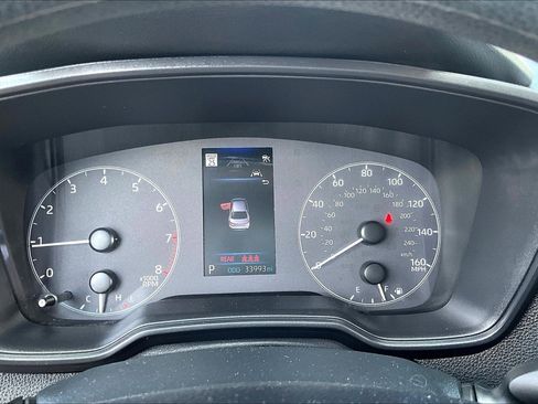 Used 2024 Toyota Corolla LE image 21