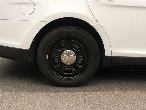 Used 2019 Ford Taurus Police Interceptor AWD image 5
