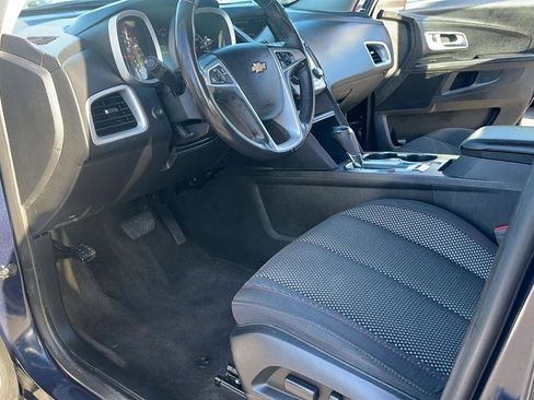 Used 2017 Chevrolet Equinox LT w/ Convenience Package image 48