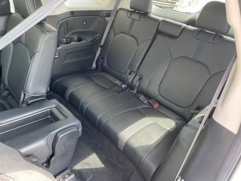 Used 2023 Honda Pilot Touring image 35