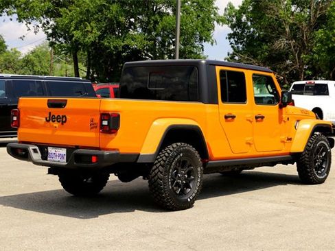 New 2025 Jeep Gladiator Willys image 5