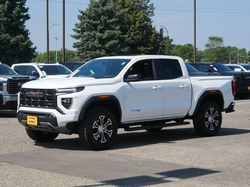 Used 2023 GMC Canyon AT4 w/ AT4 Premium Package AWD/4WD image 3