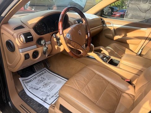 Used 2008 Porsche Cayenne AWD/4WD image 14