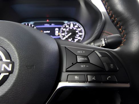 Used 2024 Nissan Sentra SR w/ SR Premium Package FWD image 21