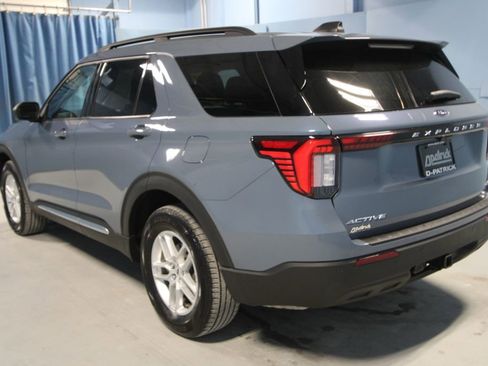 Used 2025 Ford Explorer Active image 34