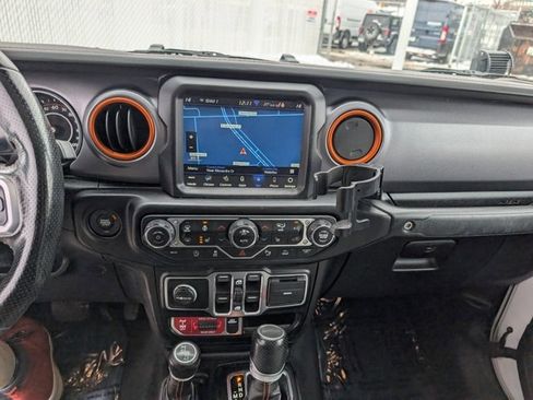 Used 2021 Jeep Gladiator Mojave image 3