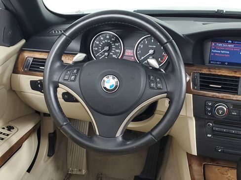 Used 2007 BMW 335i Convertible image 16