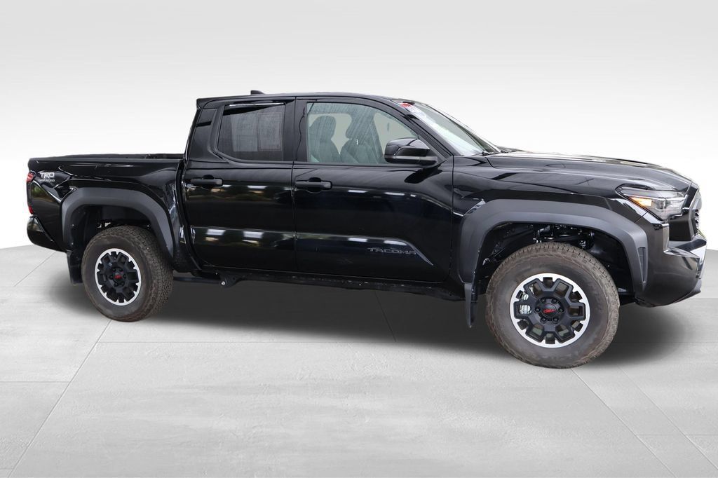 Certified 2026 Toyota Tacoma TRD Off-Road AWD/4WD image 18