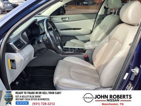 Used 2016 Kia Optima EX w/ Premium Package image 4