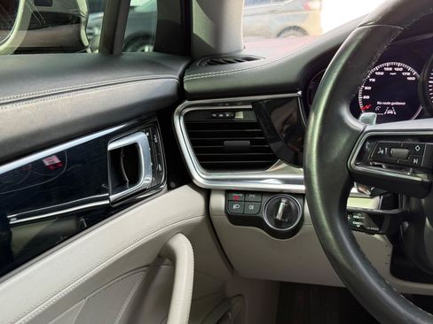 Used 2022 Porsche Panamera w/ Premium Package RWD image 17