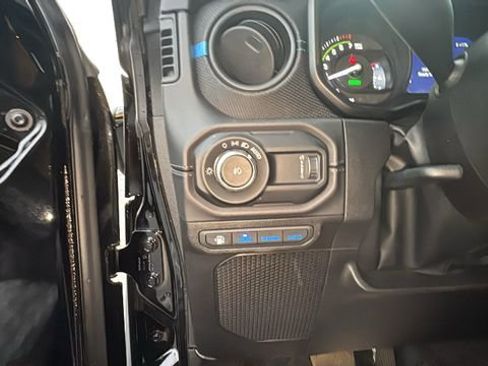 Used 2025 Jeep Wrangler Unlimited Rubicon 4xe w/ Safety Group image 15