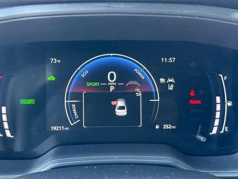 Certified 2025 Toyota Corolla SE w/ SE Premium Package image 25