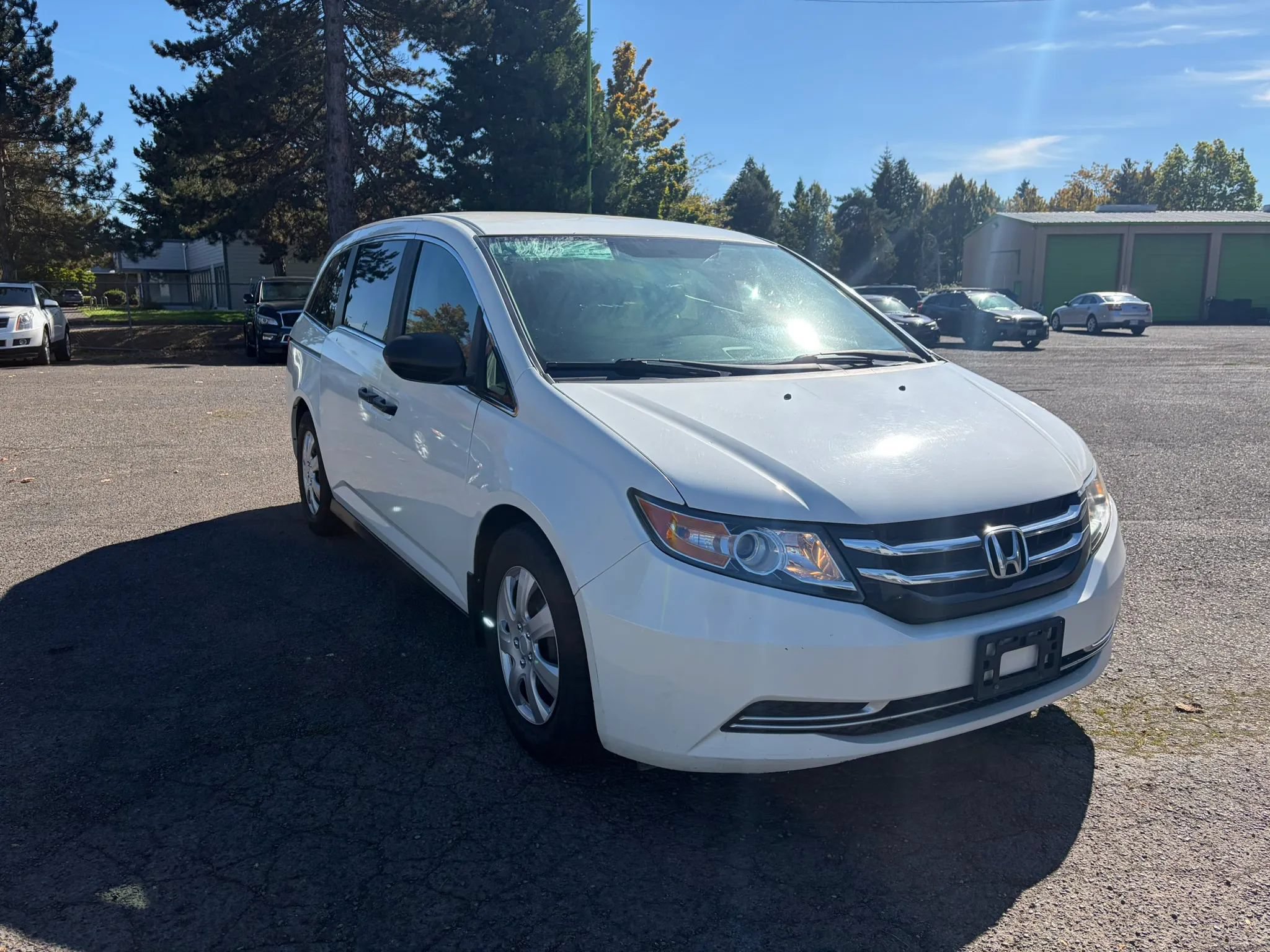 Used 2014 Honda Odyssey LX image 1
