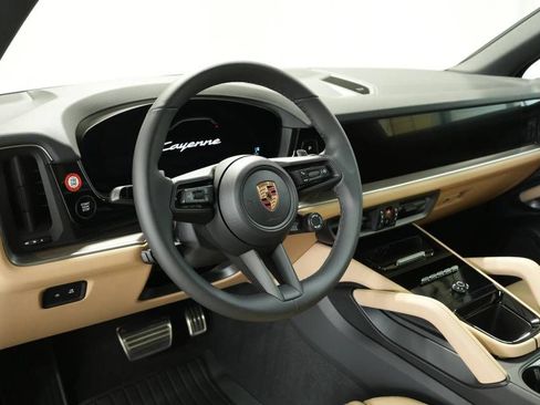 New 2026 Porsche Cayenne AWD/4WD image 4