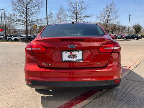 Used 2018 Ford Focus SE image 7