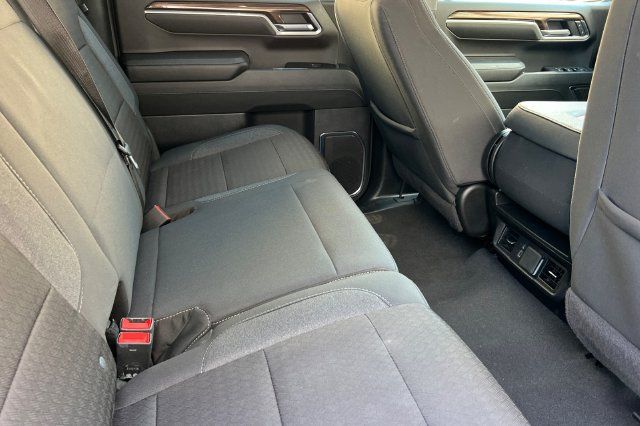 Used 2025 Chevrolet Silverado 1500 LT RWD image 18