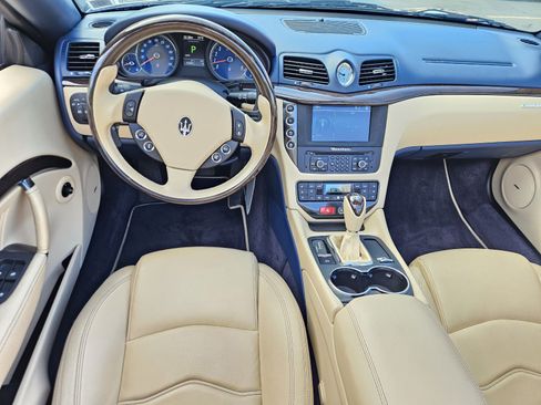 Used 2015 Maserati GranTurismo Convertible RWD image 6