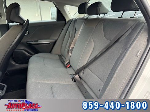 Used 2025 Kia K4 LXS image 27