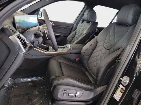 Used 2026 BMW X5 sDrive40i w/ Premium Package image 7