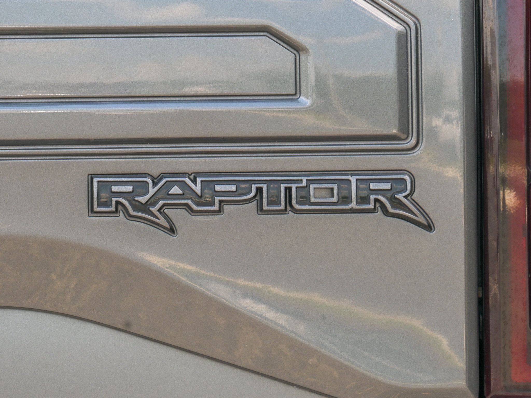 Used 2019 Ford F150 Raptor w/ Equipment Group 802A Luxury AWD/4WD image 46