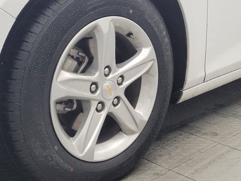 Used 2025 Chevrolet Malibu LS FWD image 31