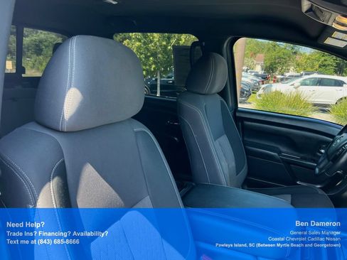 Used 2024 Nissan Titan SV w/ SV Convenience Package RWD image 24