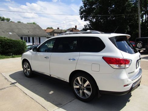 Used 2016 Nissan Pathfinder Platinum AWD/4WD image 4