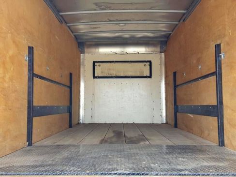 Used 2016 Chevrolet Express 3500 image 10