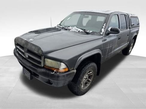 Used 2004 Dodge Dakota Sport w/ Tire & Handling Group image 2