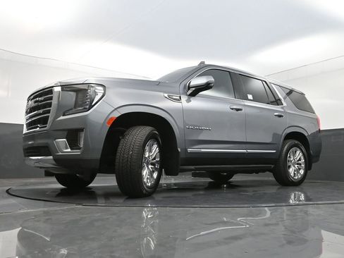 Used 2021 GMC Yukon SLT w/ SLT Premium Package image 28
