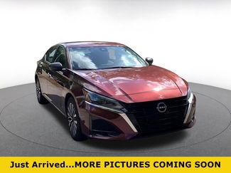 Used 2025 Nissan Altima 2.5 SV video 1