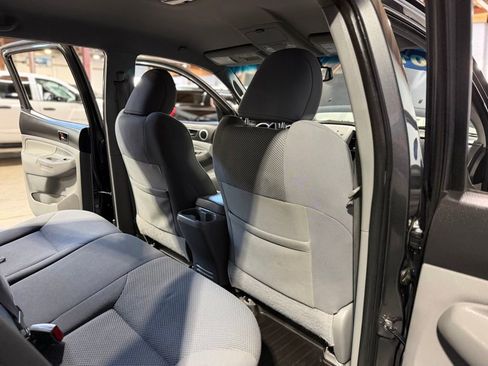 Used 2011 Toyota Tacoma 4x4 Double Cab w/ TRD Sport Pkg w/JBL Audio image 21
