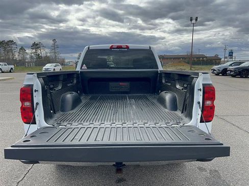 Used 2019 Chevrolet Silverado 1500 LT AWD/4WD image 12
