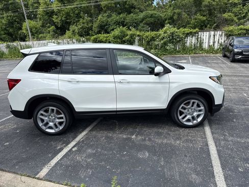 Used 2024 Honda Passport EX-L image 5