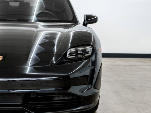 Used 2023 Porsche Taycan image 42