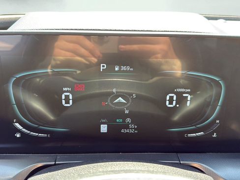 Used 2025 Kia Telluride S AWD/4WD image 15