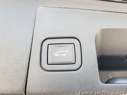 Certified 2024 Cadillac XT5 Luxury w/ LPO, Floor Liner Package AWD/4WD image 30
