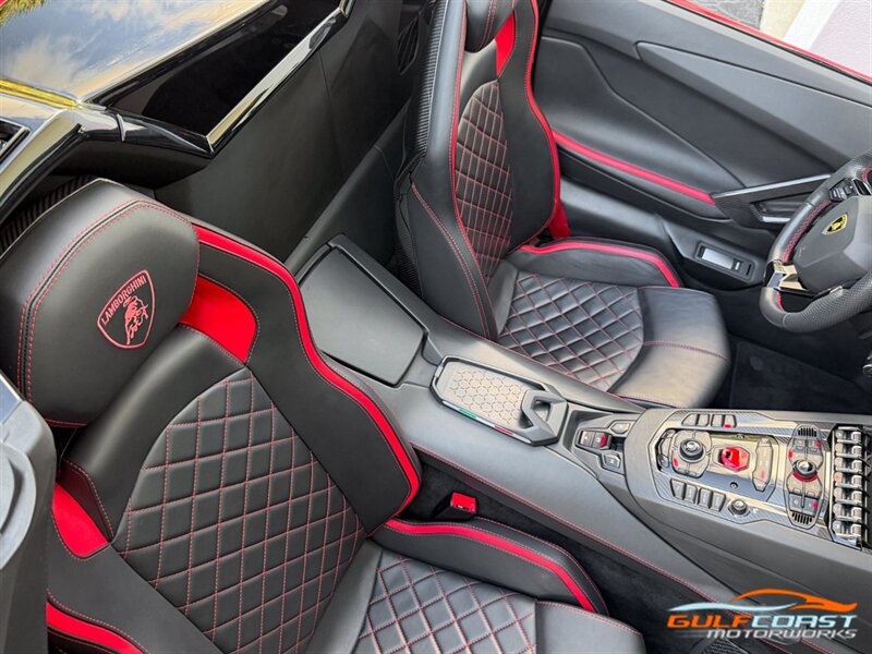 Used 2019 Lamborghini Aventador S AWD/4WD image 34