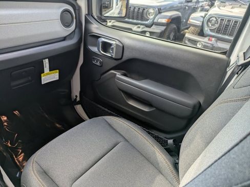 New 2026 Jeep Gladiator Sport image 14