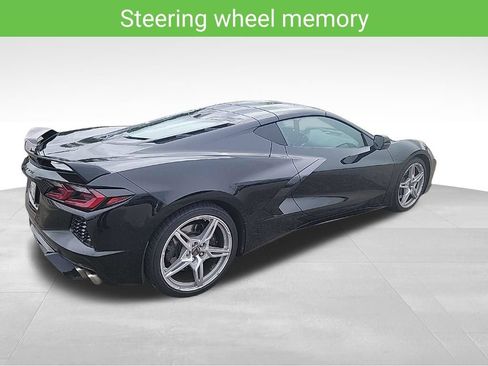 Used 2022 Chevrolet Corvette Stingray Preferred Cpe w/ Z51 Performance Package RWD image 18