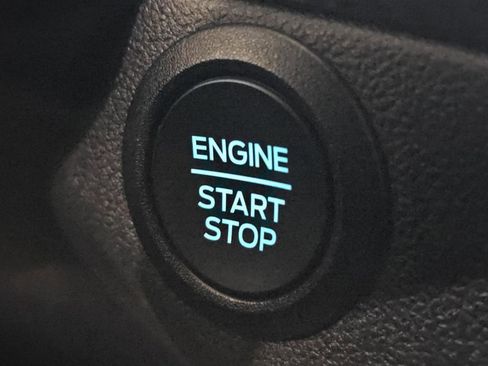 Used 2025 Ford Escape ST-Line AWD/4WD image 16