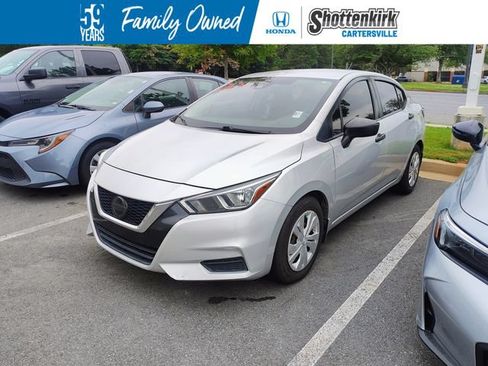 Used 2020 Nissan Versa S FWD image 1