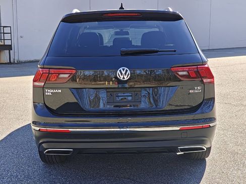 Used 2018 Volkswagen Tiguan SEL image 4