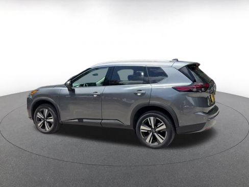 Used 2026 Nissan Rogue SL FWD image 10