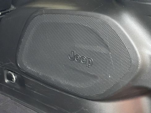 Certified 2021 Jeep Cherokee Latitude Plus image 20